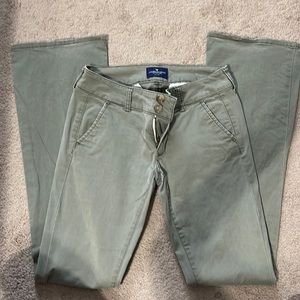 American Eagle hunter green pants